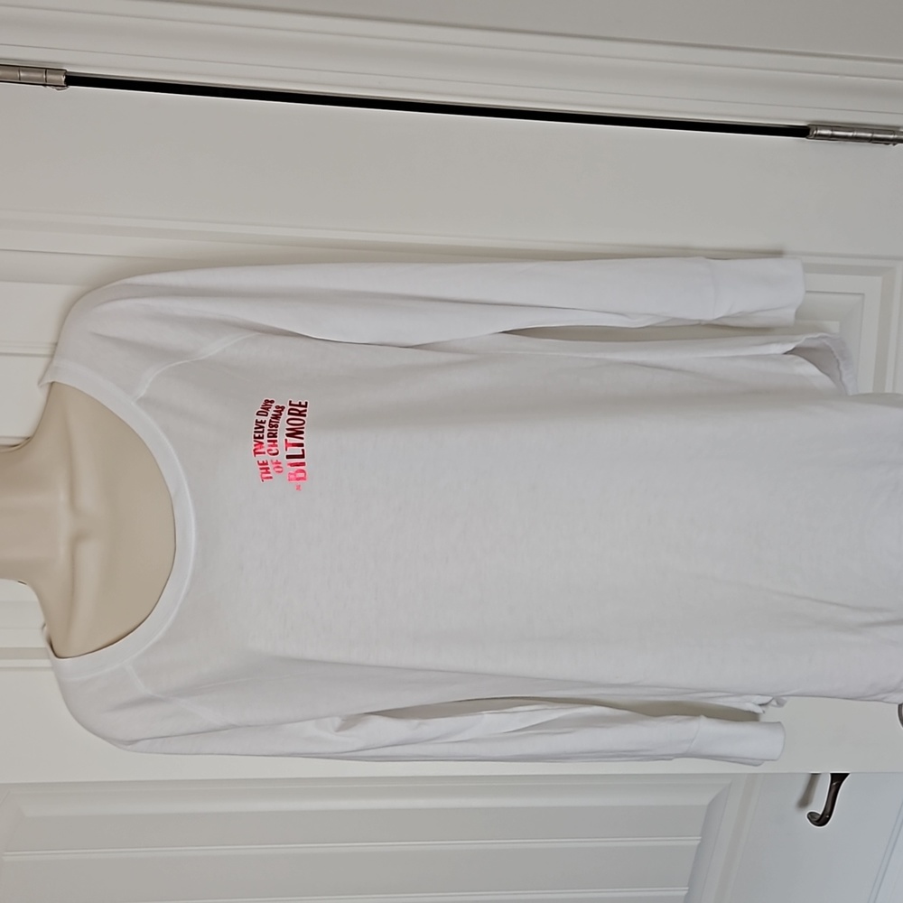 White "12 Days of Christmas at Biltmore" LS tunic shirt - women's size Large